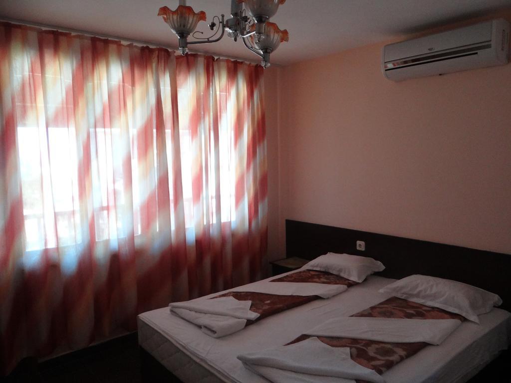 Guest House Lazur Obzor Chambre photo