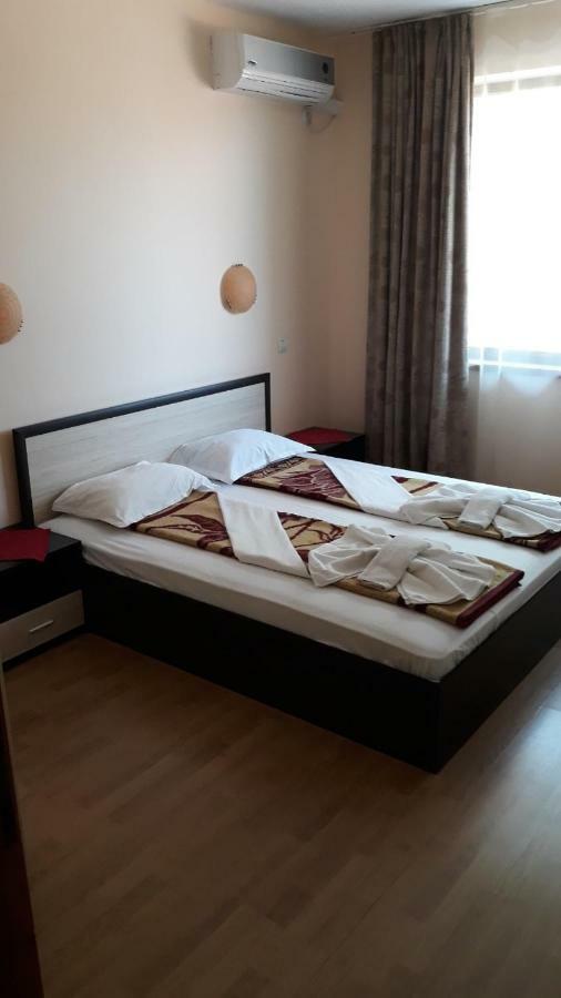 Guest House Lazur Obzor Extérieur photo